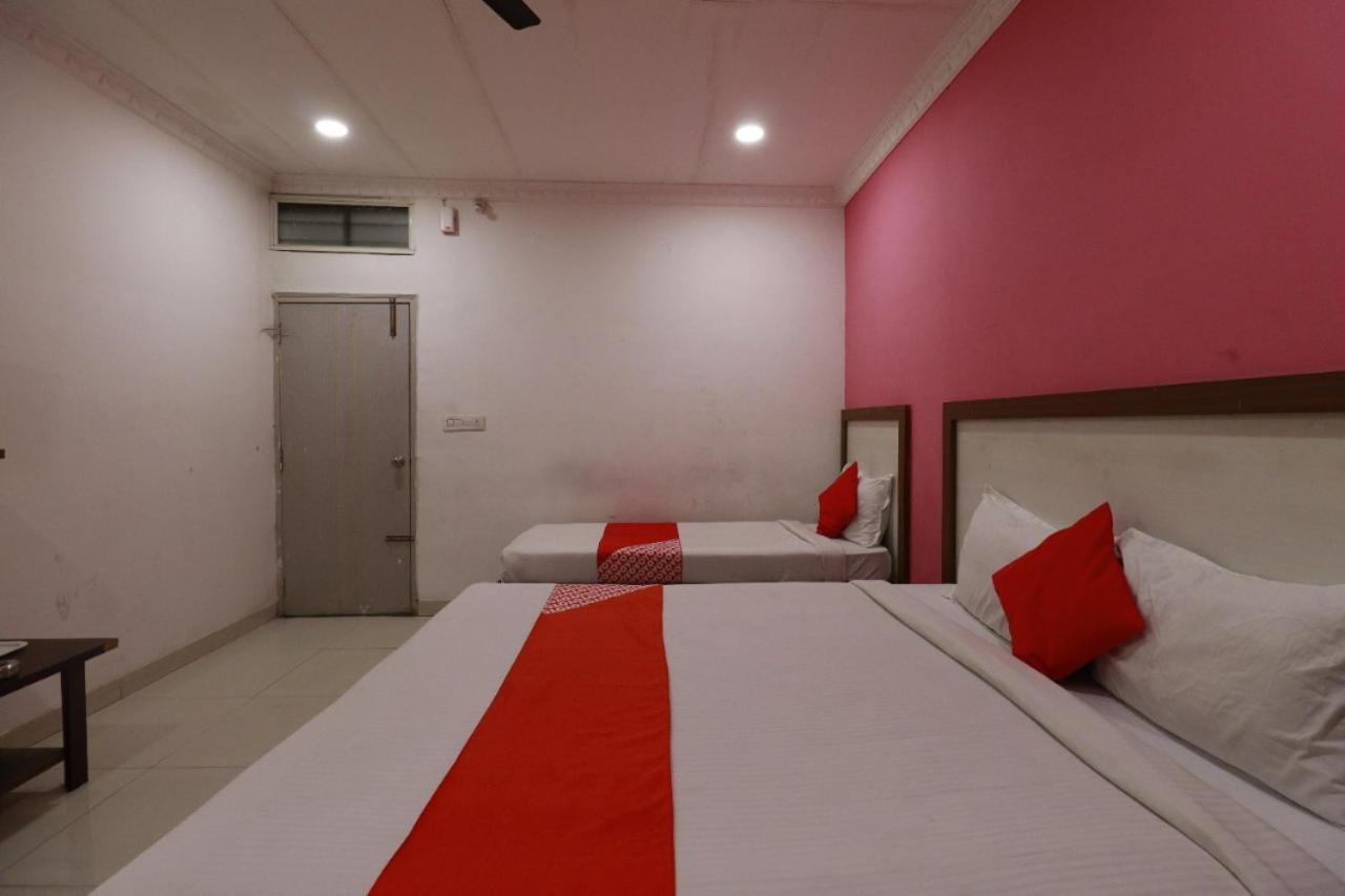 Hotel Abhimani Inn Bangalore Eksteriør billede